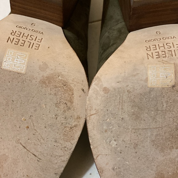 Eileen Fisher Vero Cuoio Green Suede
Block Heels - Picture 2 of 5